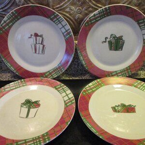 Set of 4 Christmas Plates